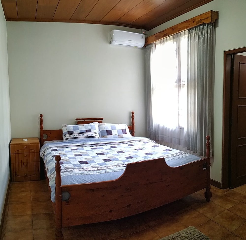 Villa Bumblebee 2 – Little Venice Puncak view 2