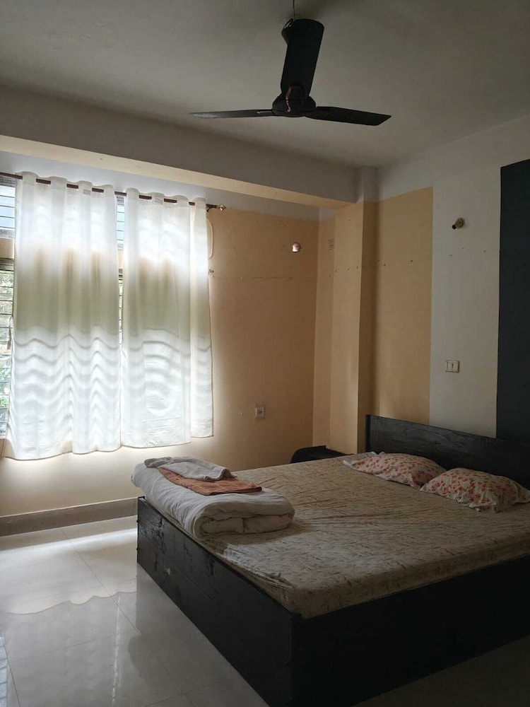 Shimray Minimalist Hostel