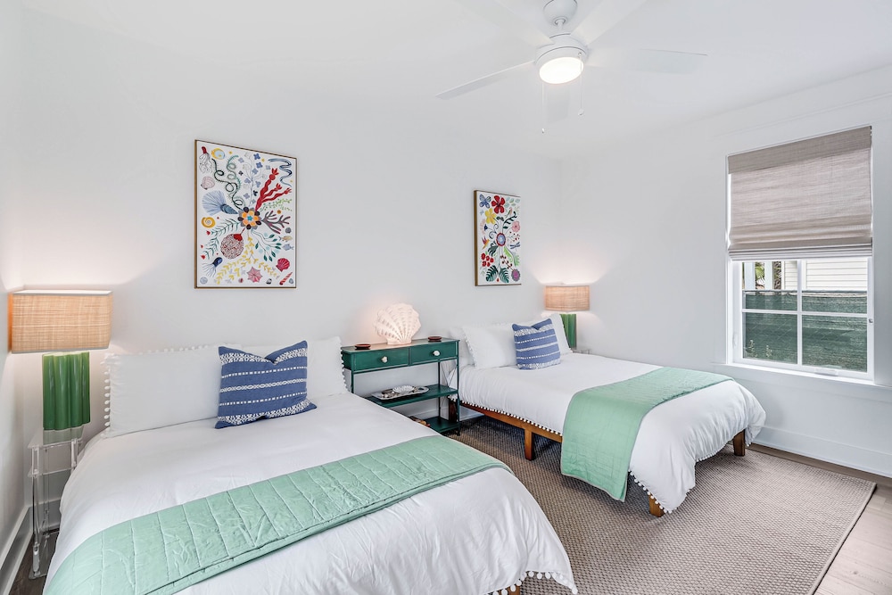 Beach Grace 204 TAI