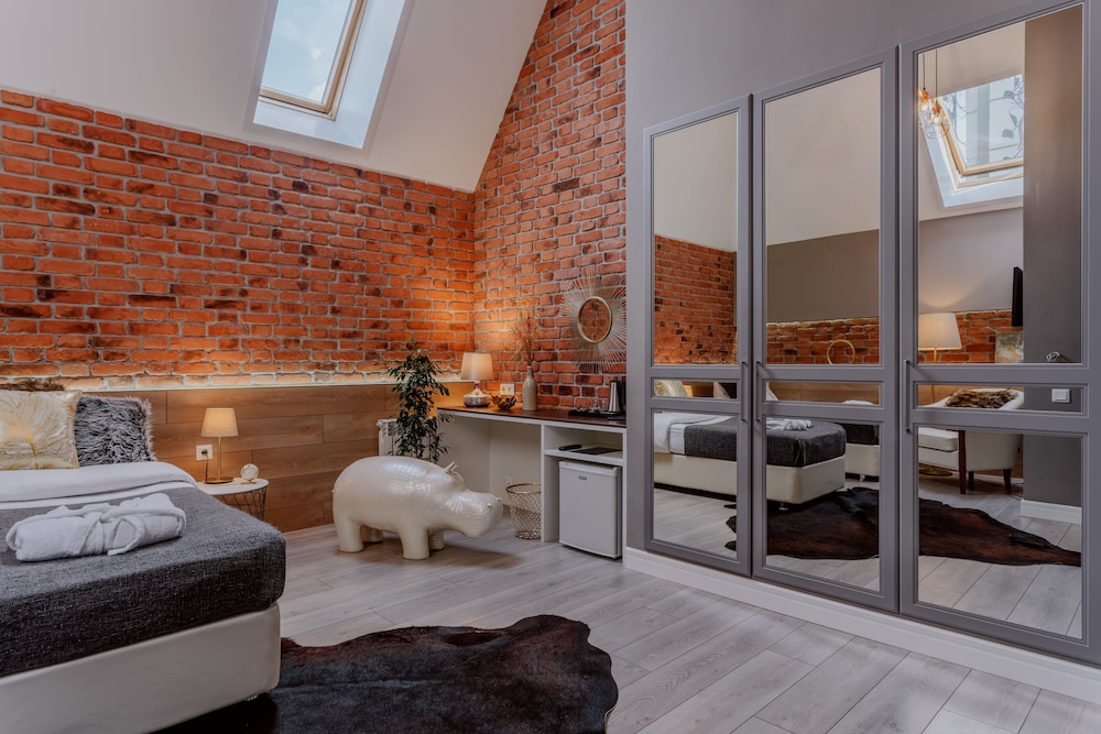 Yekaterinburg Vacations - Gold 1905 Boutique Hotel - Property Image 2