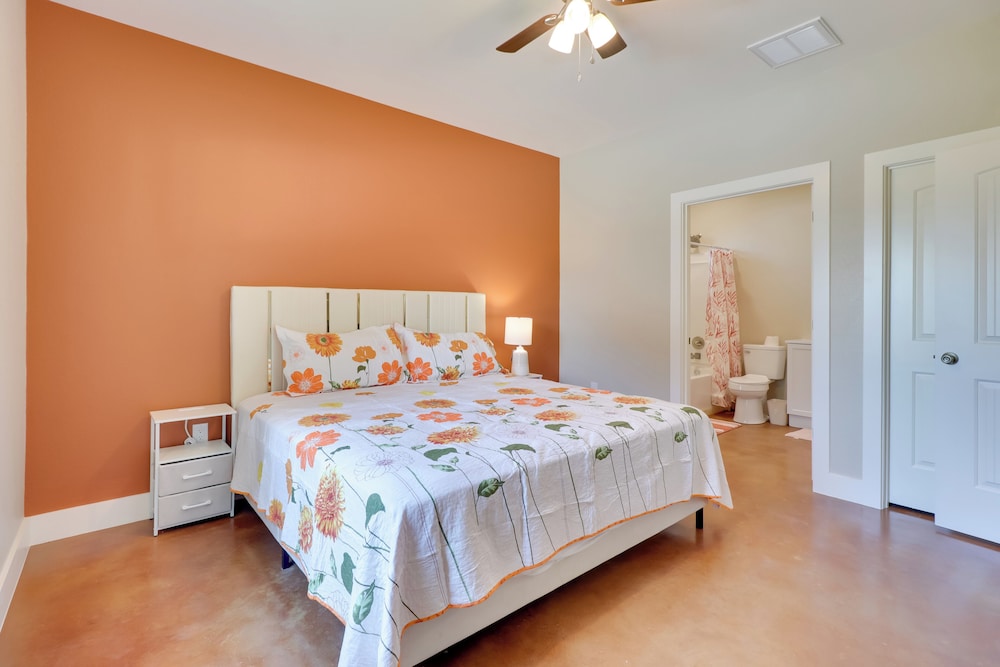 1 Mi to Lake Lbj: Peaceful Home w/ Patio & Yard!