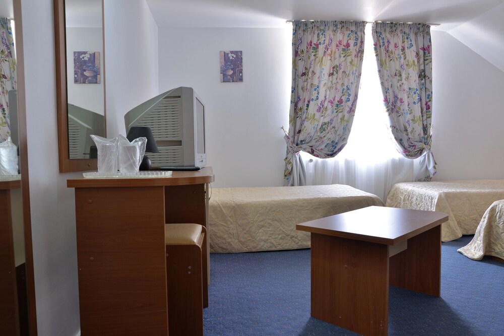 Photo 11