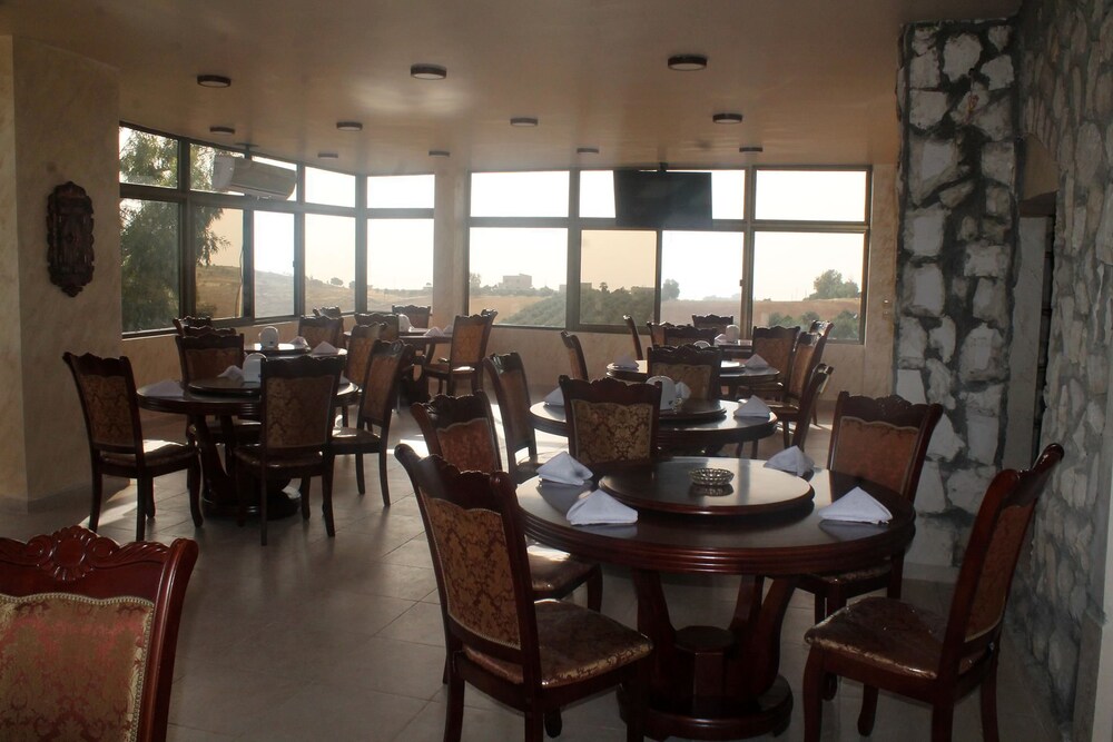 Town of Nebo Hotel