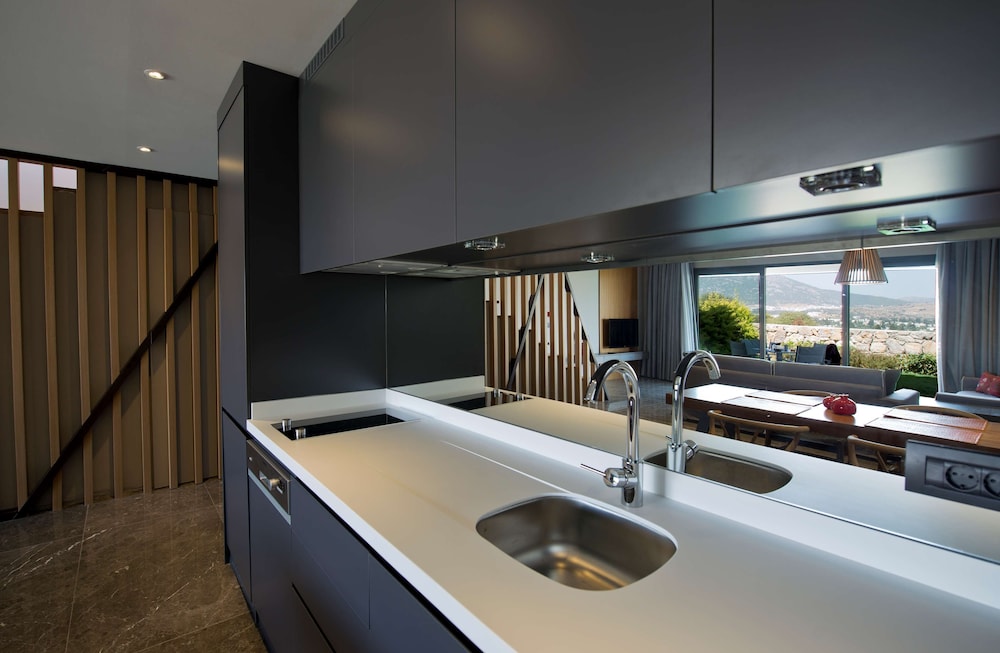 Ramada Resort by Wyndham Bodrum - Image 36