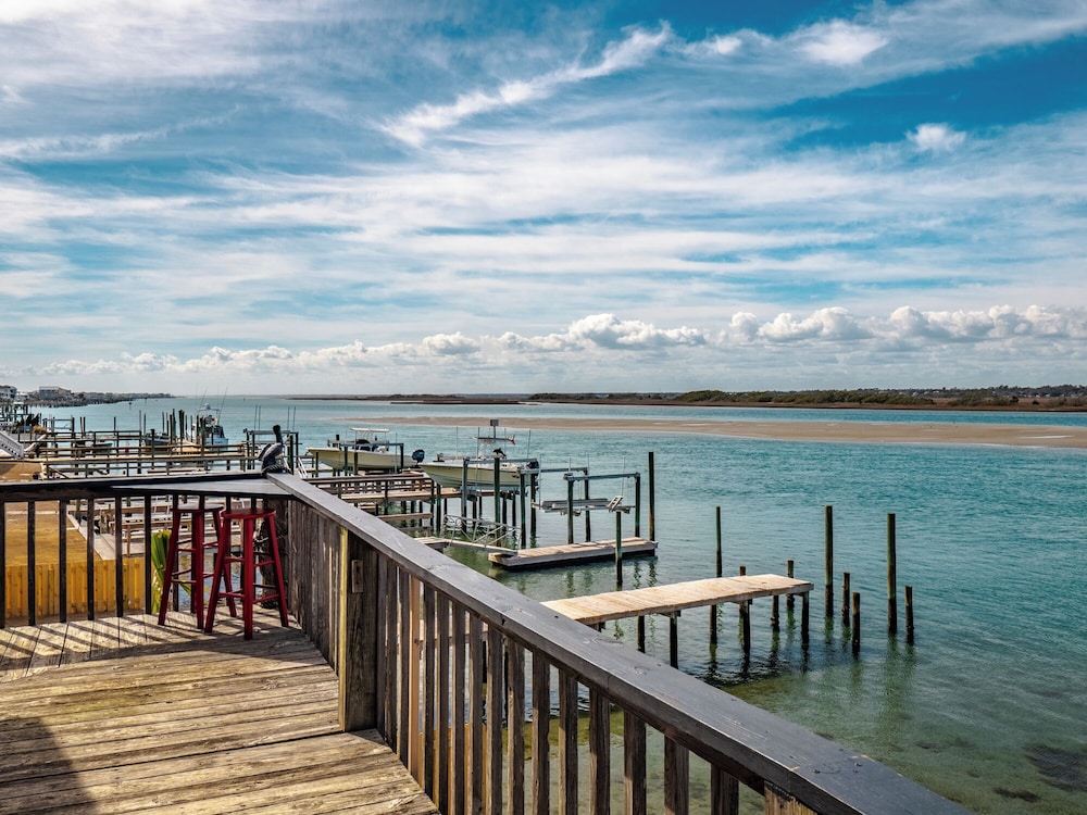 Sea Chase by Topsail Realty