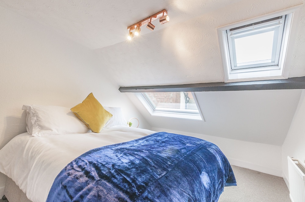 Modern Exeter City Cottage Howell Road view 2