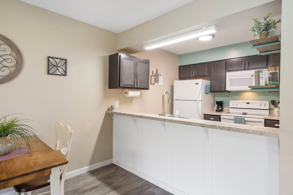 Greenside Retreat - Pointe Royale