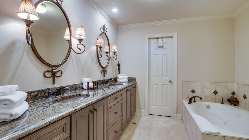 Phoenix West by Southern Vacation Rentals