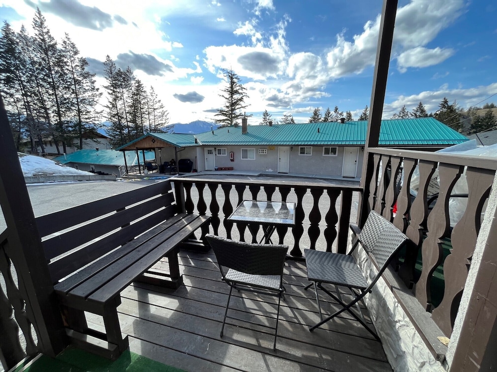 Celadon Lodge