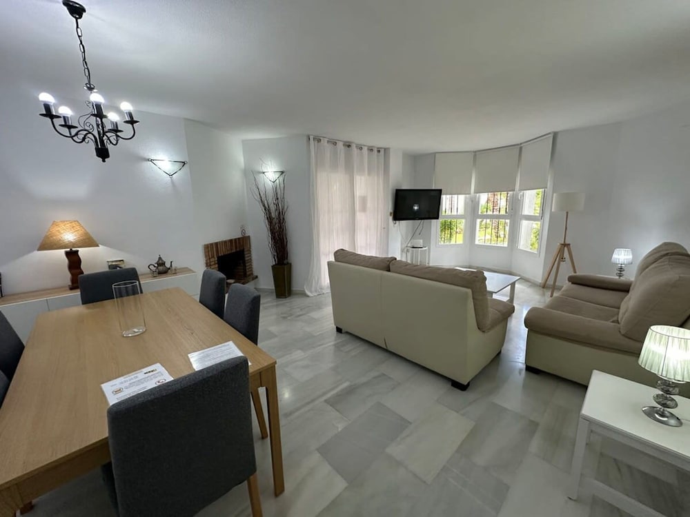 Standard 2 Bedroom Ground Floor Apartment F-3