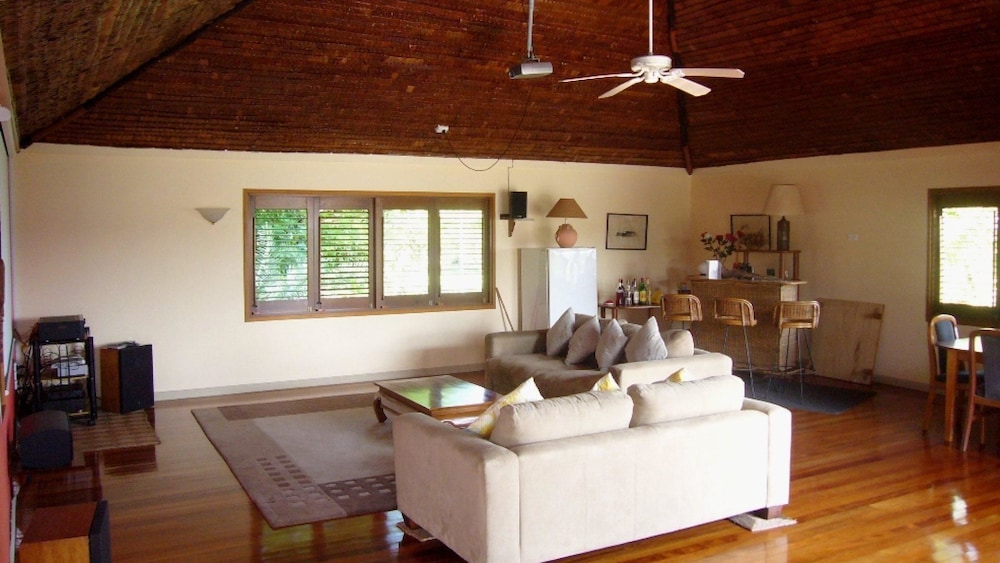 Absolute Beachfront Fiji - view 8