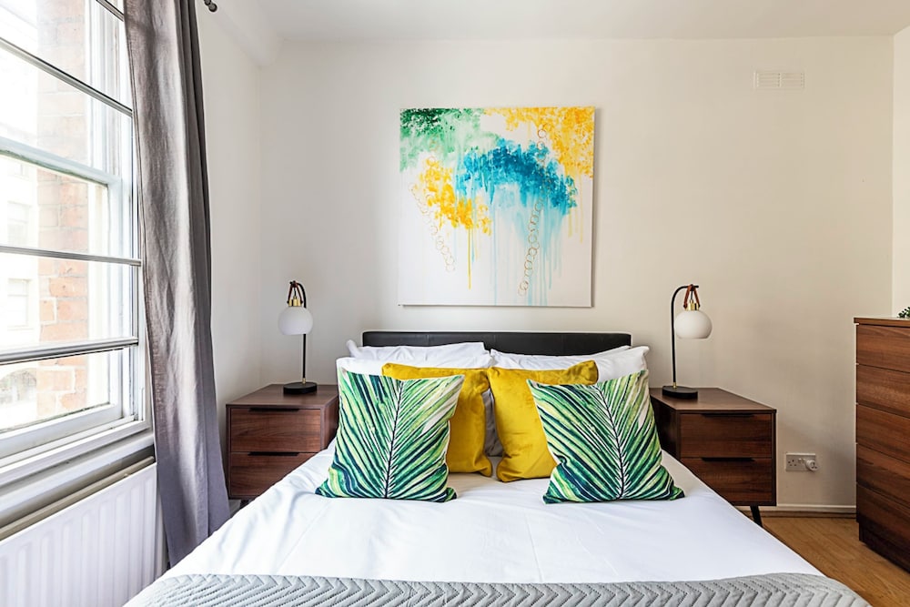 Stylish Flat In Vibrant Shoreditch view 5