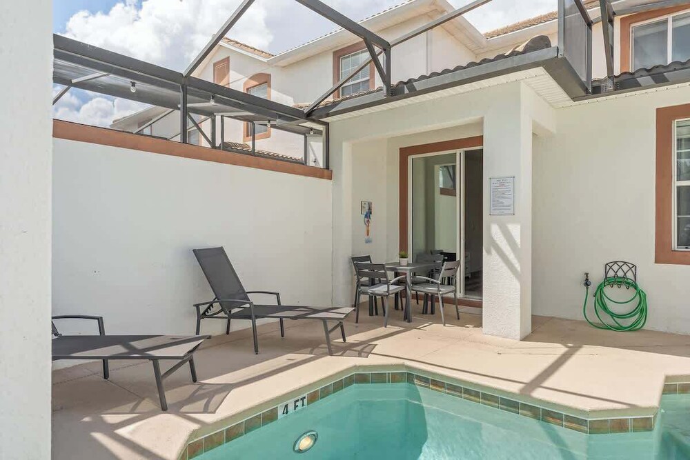 Private Pool Plus 5BR Themed Bedrooms