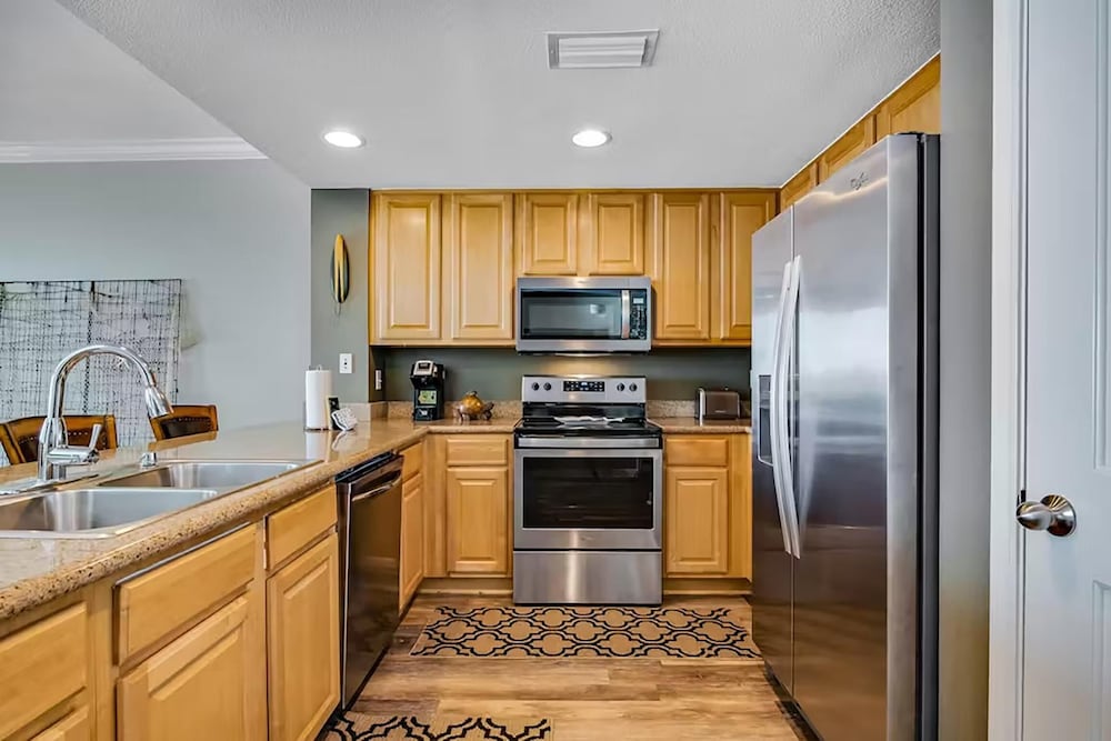 Grandview East 1002