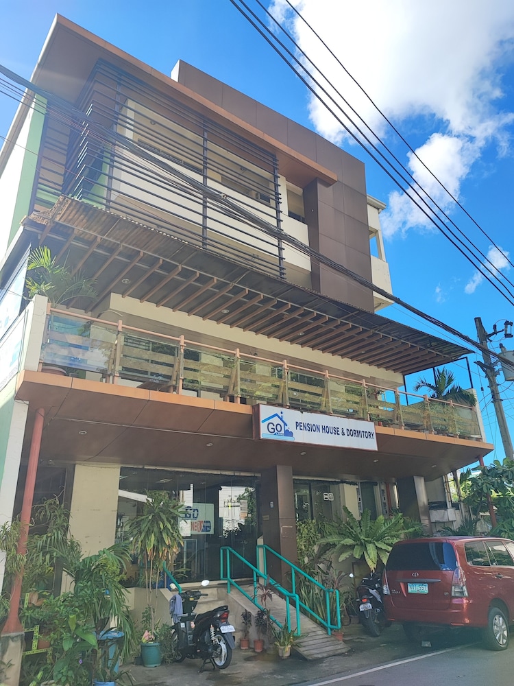 Cebu Vacations - Goland Pension House and Dormitory - Property Image 1
