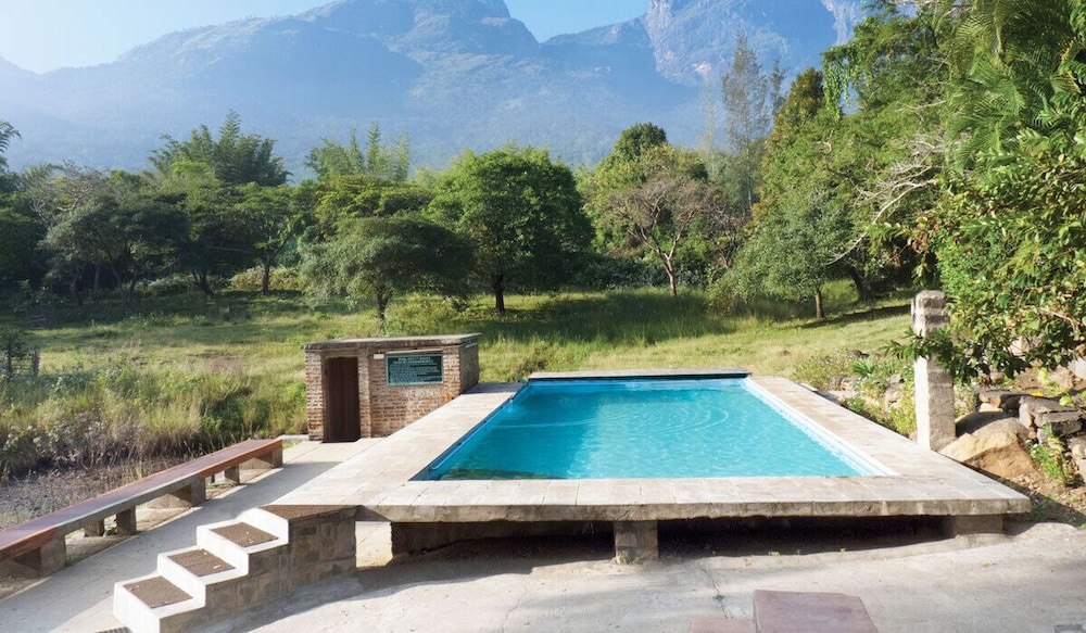 Jungle Hut Resorts