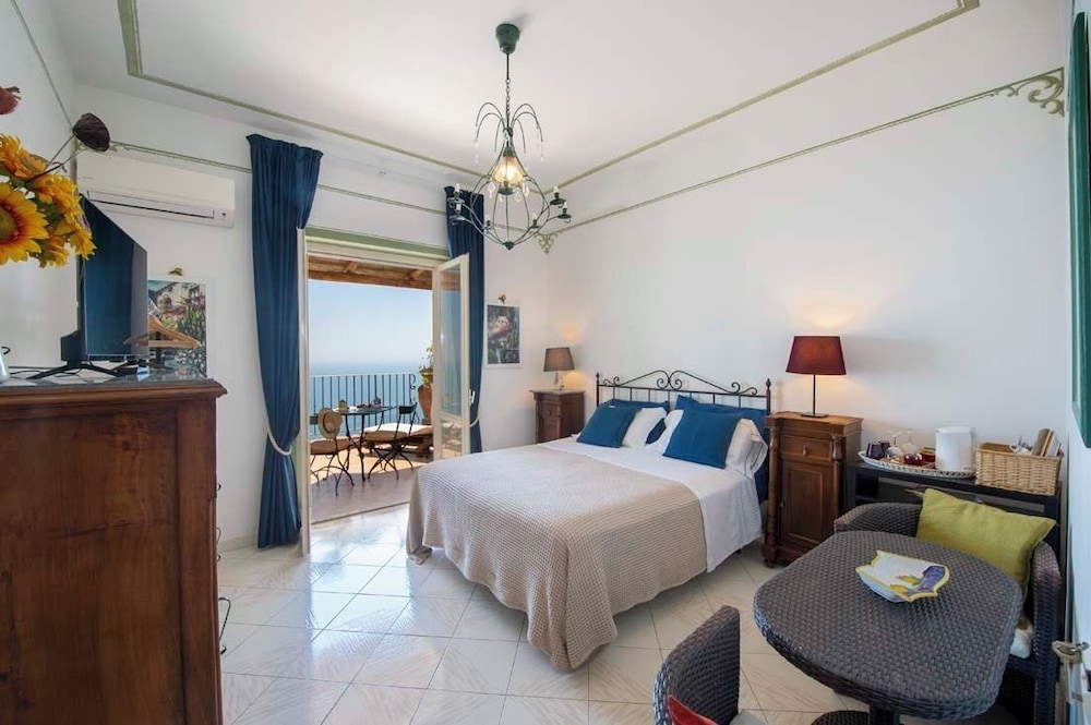 Amalfi residence