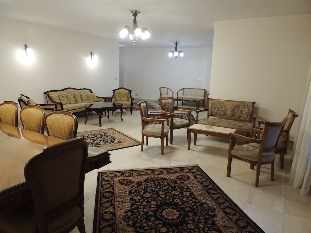 Sultan Cairo Nile Maadi