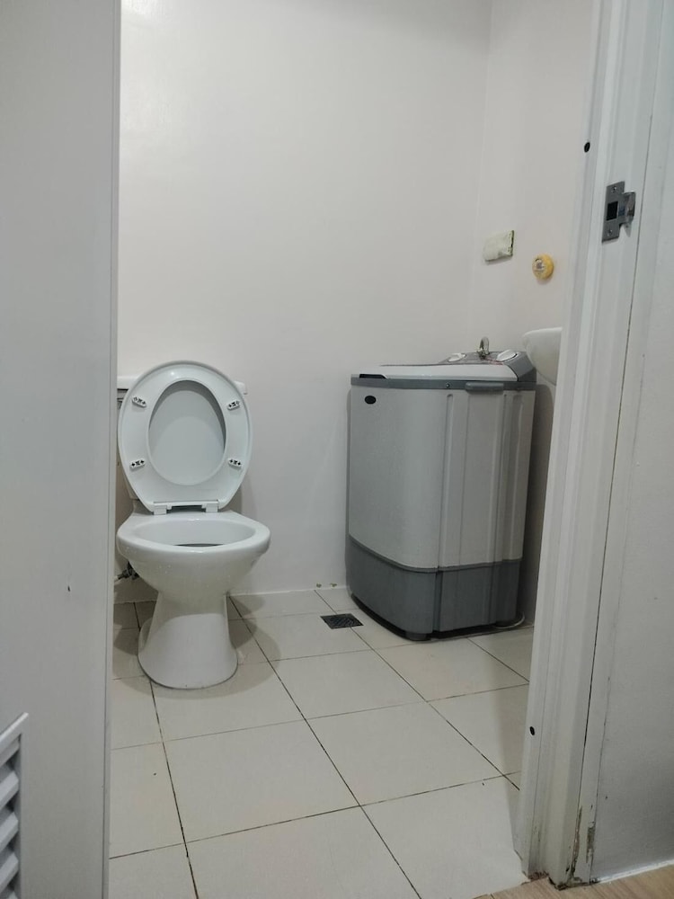 Cozy City View Condo in Quezon City - Your Home Away From Home