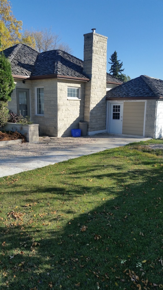 Just You in Neepawa Vacation Home