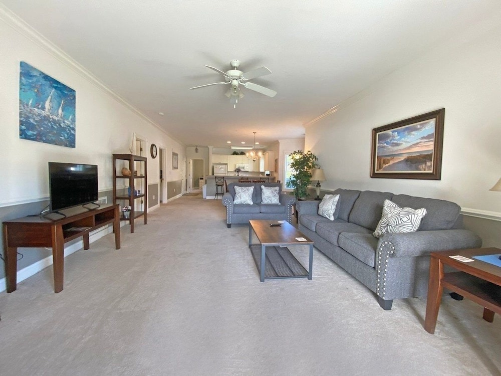 Magnolia Pointe Luster Leaf 4847-101 3 Bedroom Condo