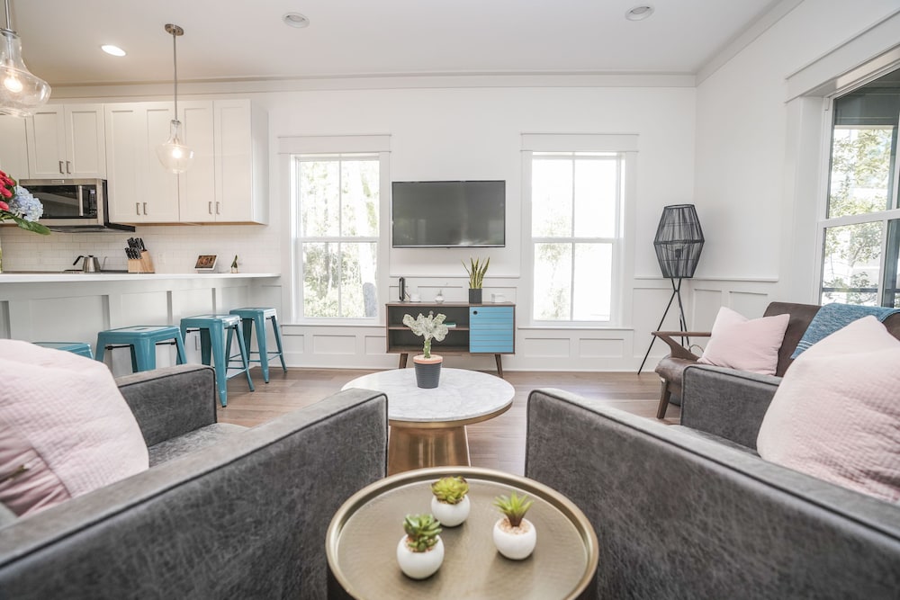 Magnolia Cottages by the Sea by Panhandle Getaways