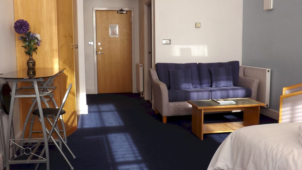 Spacious Studio Apartment In Nottingham Historic Lace Market view 2