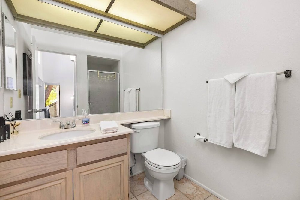 @ Marbella Lane - Gem w/ Outdoor Fun Pool & Trails