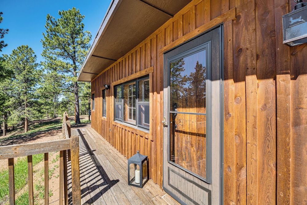 Pike National Forest Access: Secluded Divide Cabin