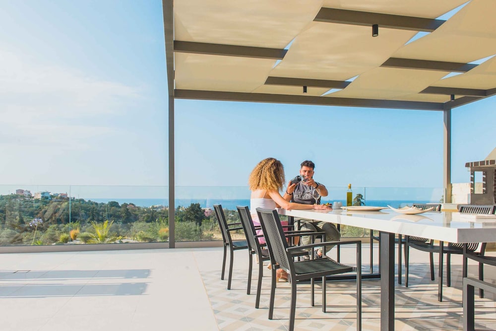 Star Luxury Villa I Gym and Playground