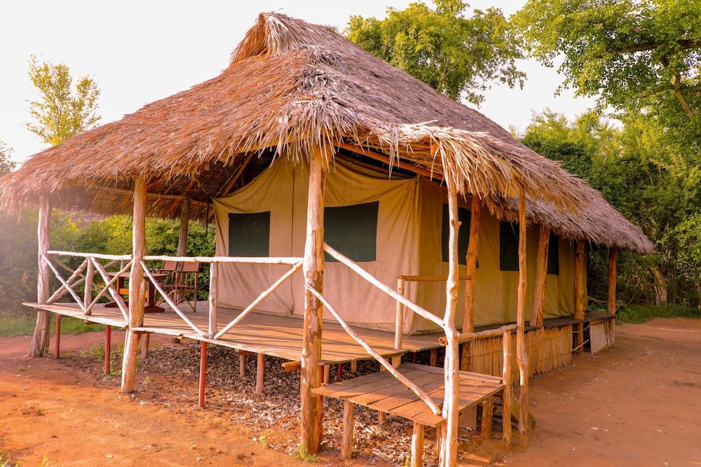 Selous Butembo Tented Lodge Lotus