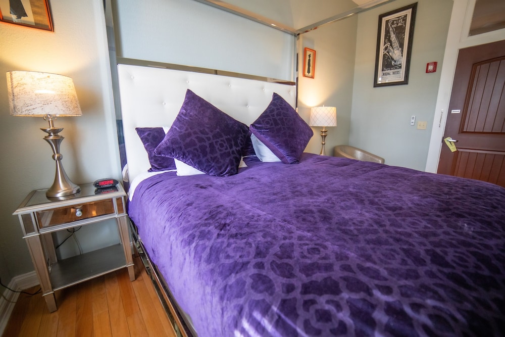 Oak Tree Hotel