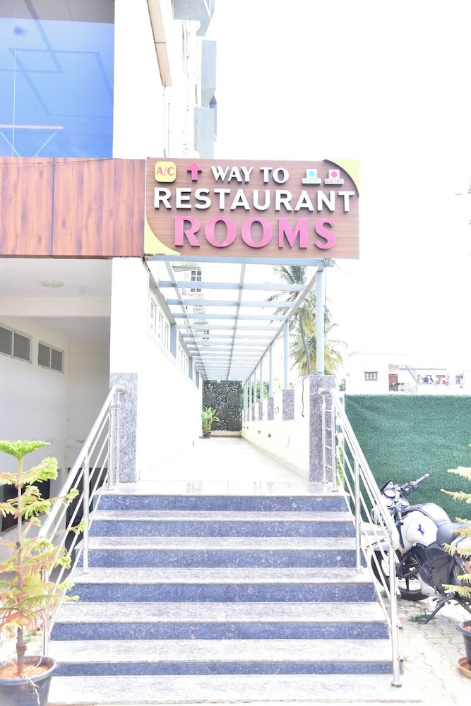 VRB HOTEL AND RESTAURANT