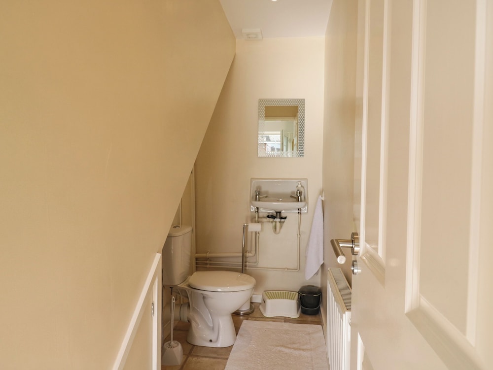 25 Resbury Close