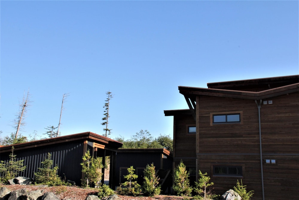 Pacific Rim Retreat