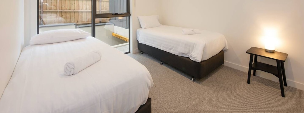 Luxe 3 Bedroom Apartment With Parking view 3