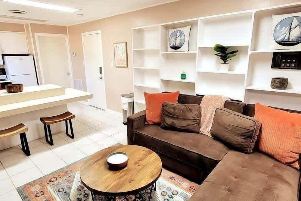 Madre Azul Bay House 3 Bedroom Home