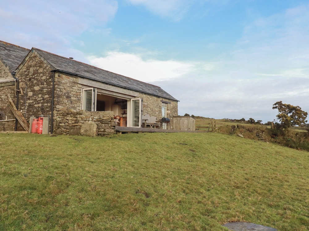 Roughtor Barn