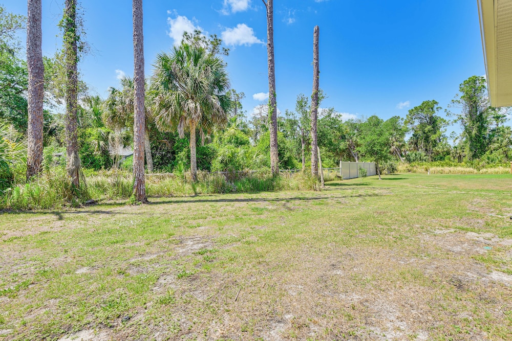 Family-friendly Home: 8 Mi to Warm Mineral Springs