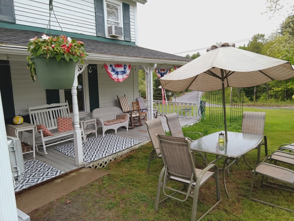 10 Mi To Gore Mountain: Home In Adirondack Park 5 Bedroom Home