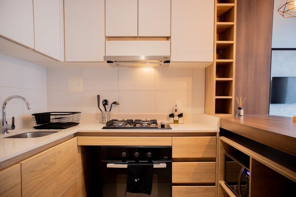 w Bright 1BR w Private Balcony in Barranco