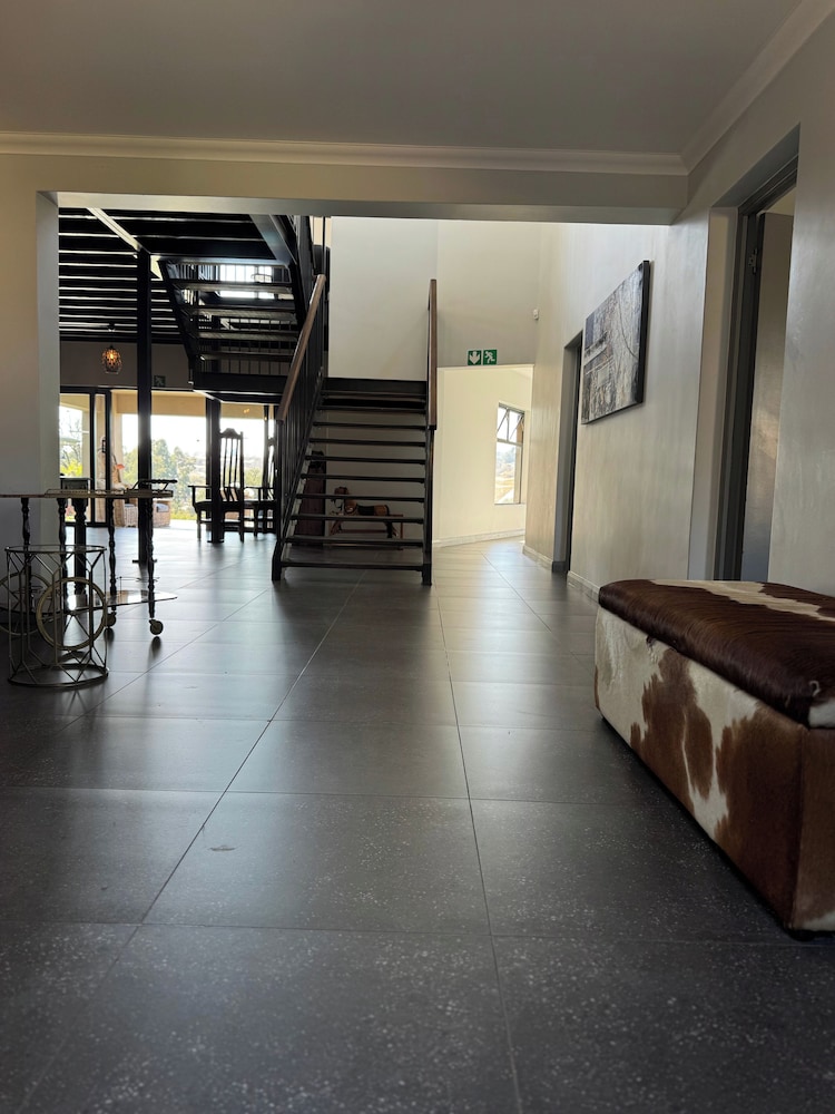 Stones Throw Manor