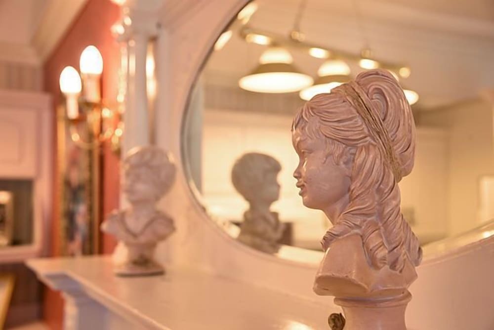 Brockville Vacations - The Noble Suites - Property Image 134