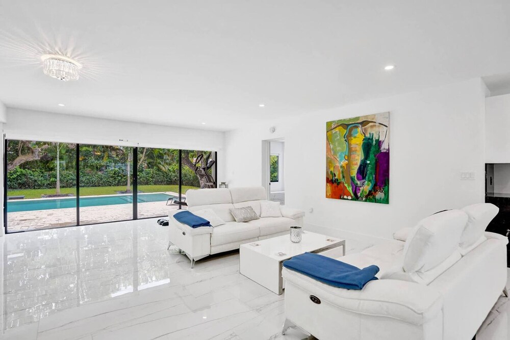 Hibiscus House in Fort Lauderdale