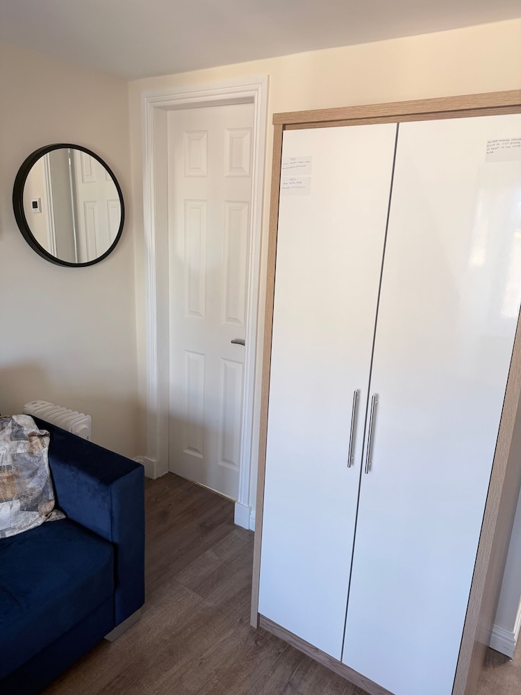 Apartment 6- 216 High Street
