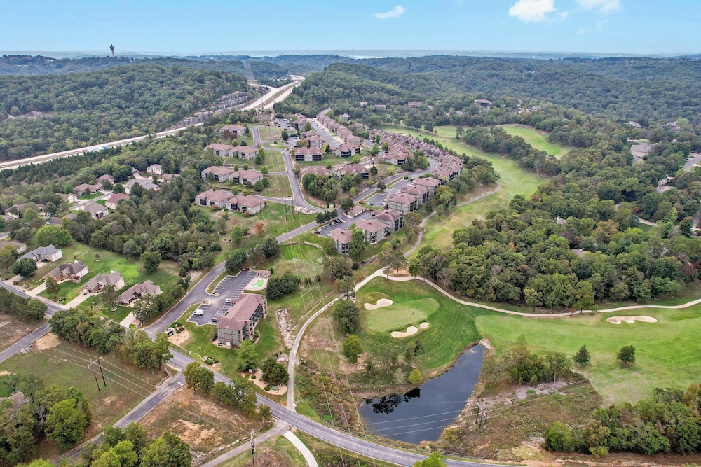 Fairway Follies Luxury Retreat