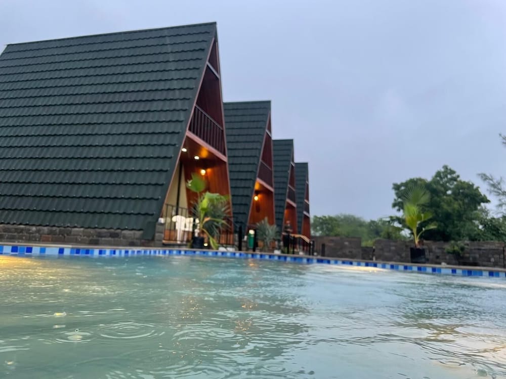 Green Hills Farm & Resorts