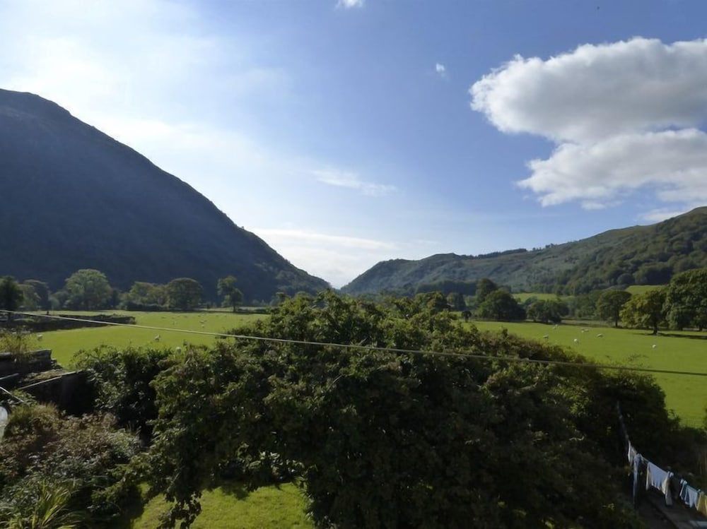 Caernarfon Vacations - Coach House - Property Image 1