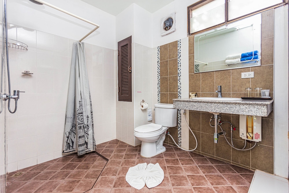 Phuket Monaburi Boutique Hotel