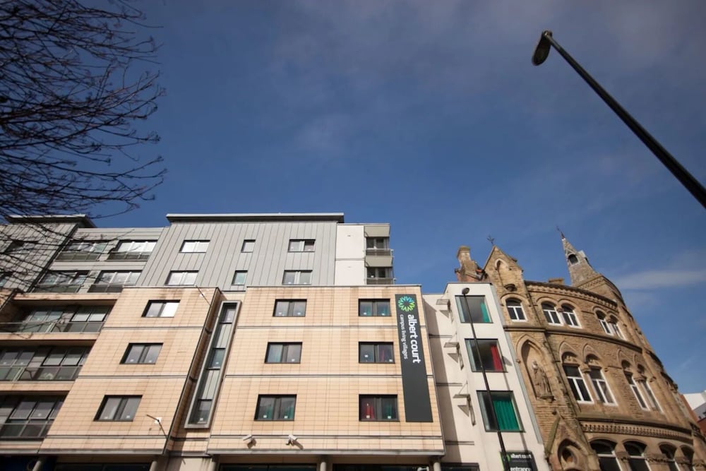 Albert Court